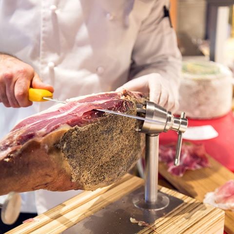 15803193_570814766448699_2418319634236178432_n